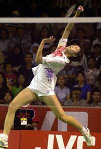 19岁的广州姑娘谢杏芳夺得2000年亚锦赛冠军！
